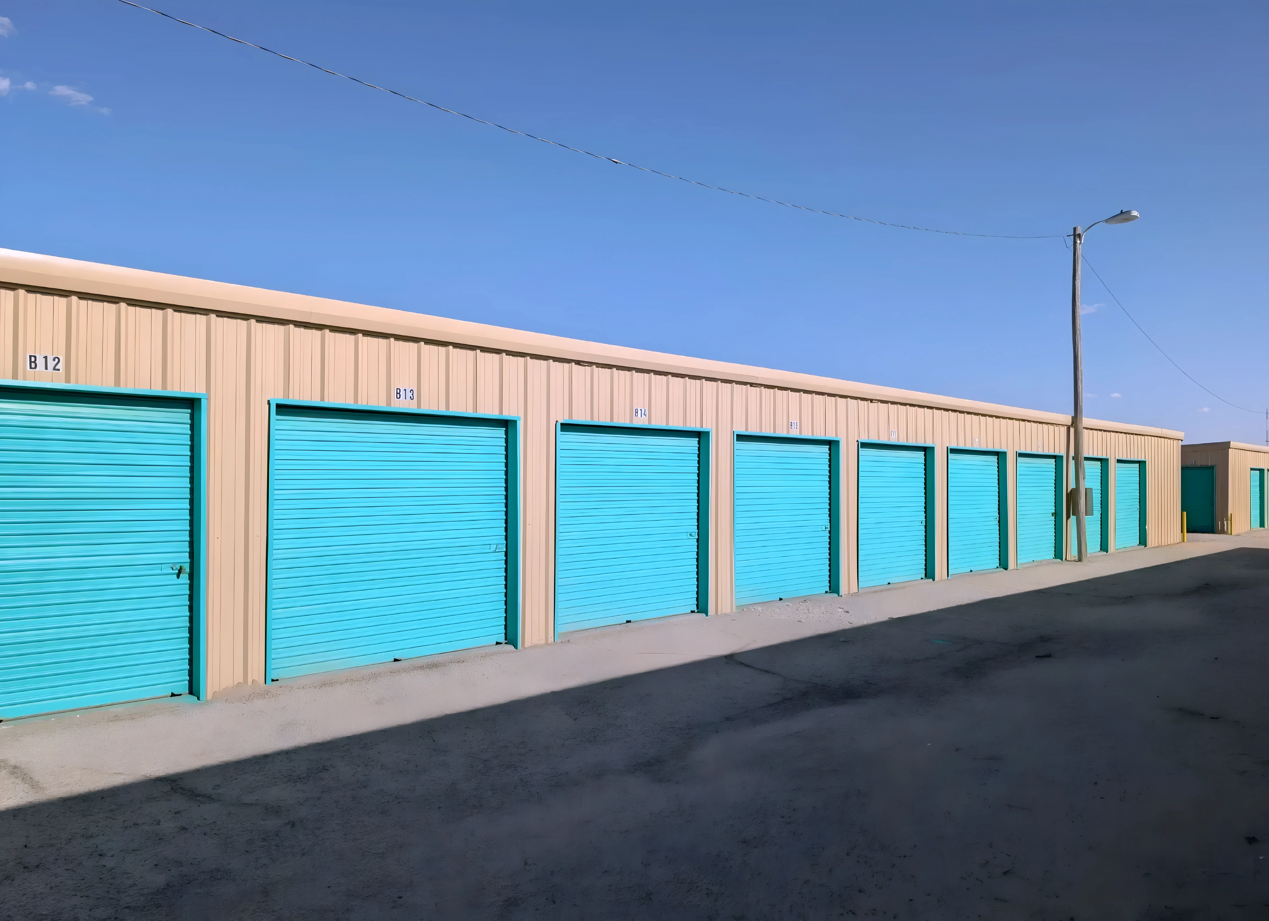 Easy outdoor access drive up units at Hobbs Self Storage, 1515 West Broadway Place, Hobbs, NM